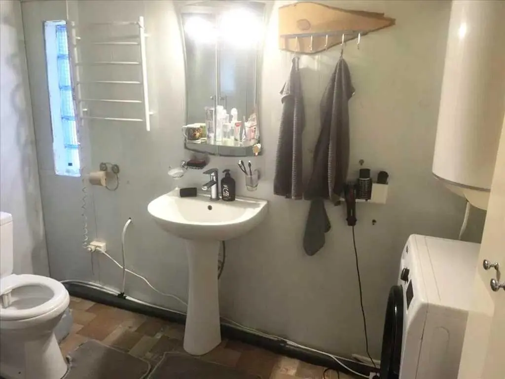 Будинок у передмісті Полтави, 7 км від міста