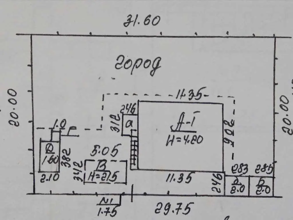Будинок для великої родини біля річки