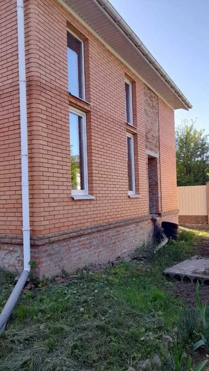 Будинок у гарному районі міста