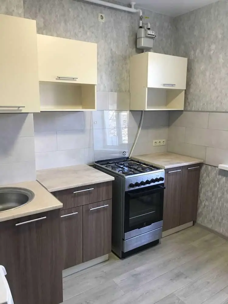 Продам 1-кімнатну квартиру на Леваді, вул. Чураївни