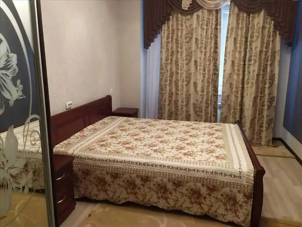 Простора двокімнатна на Леваді