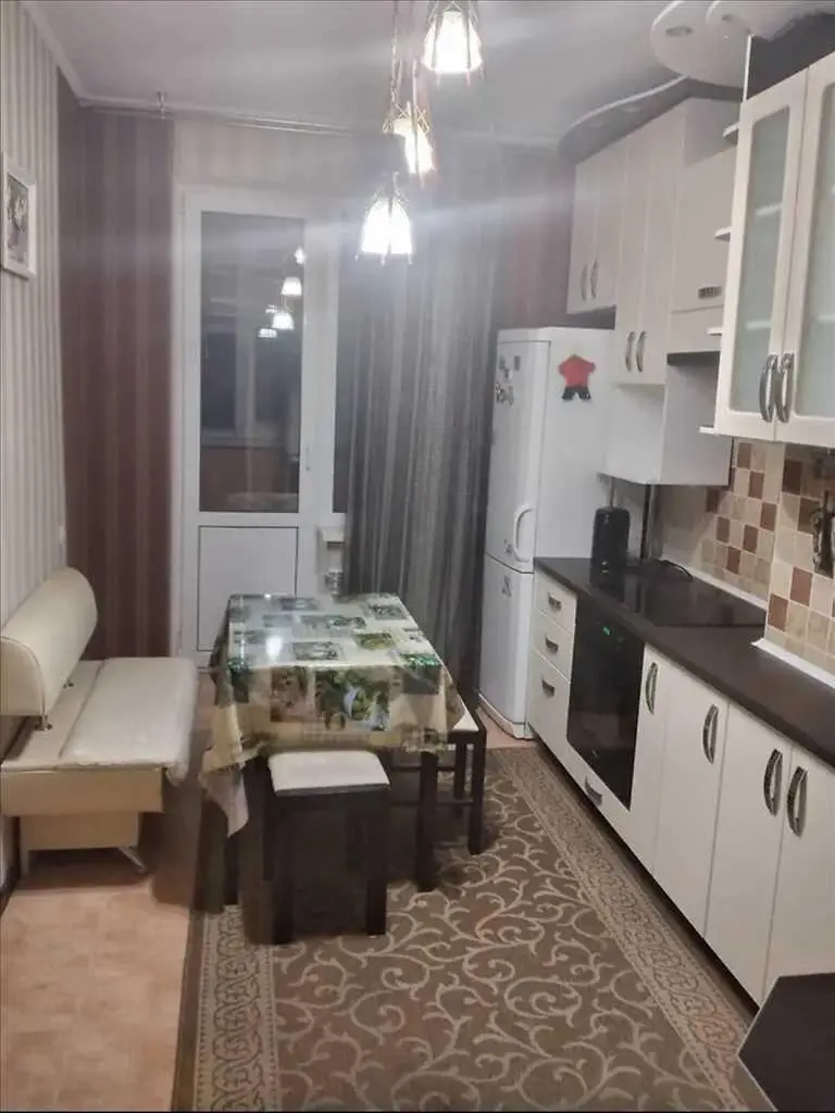 Простора двокімнатна на Леваді
