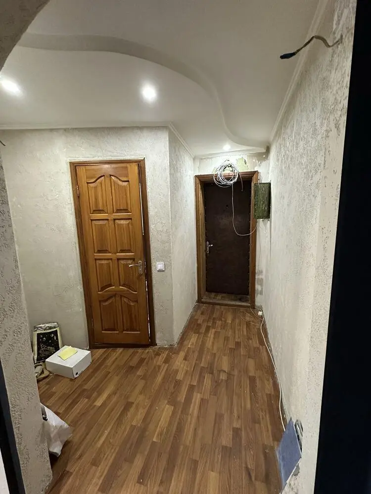 Двокімнатна квартира на Браїлках!