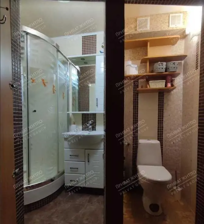 Продається двокімнатна квартира в центрі