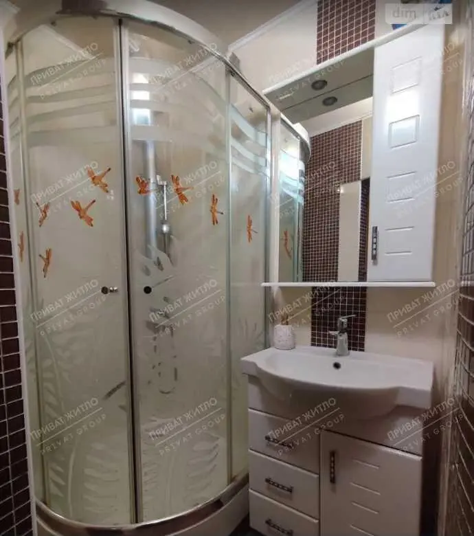 Продається двокімнатна квартира в центрі