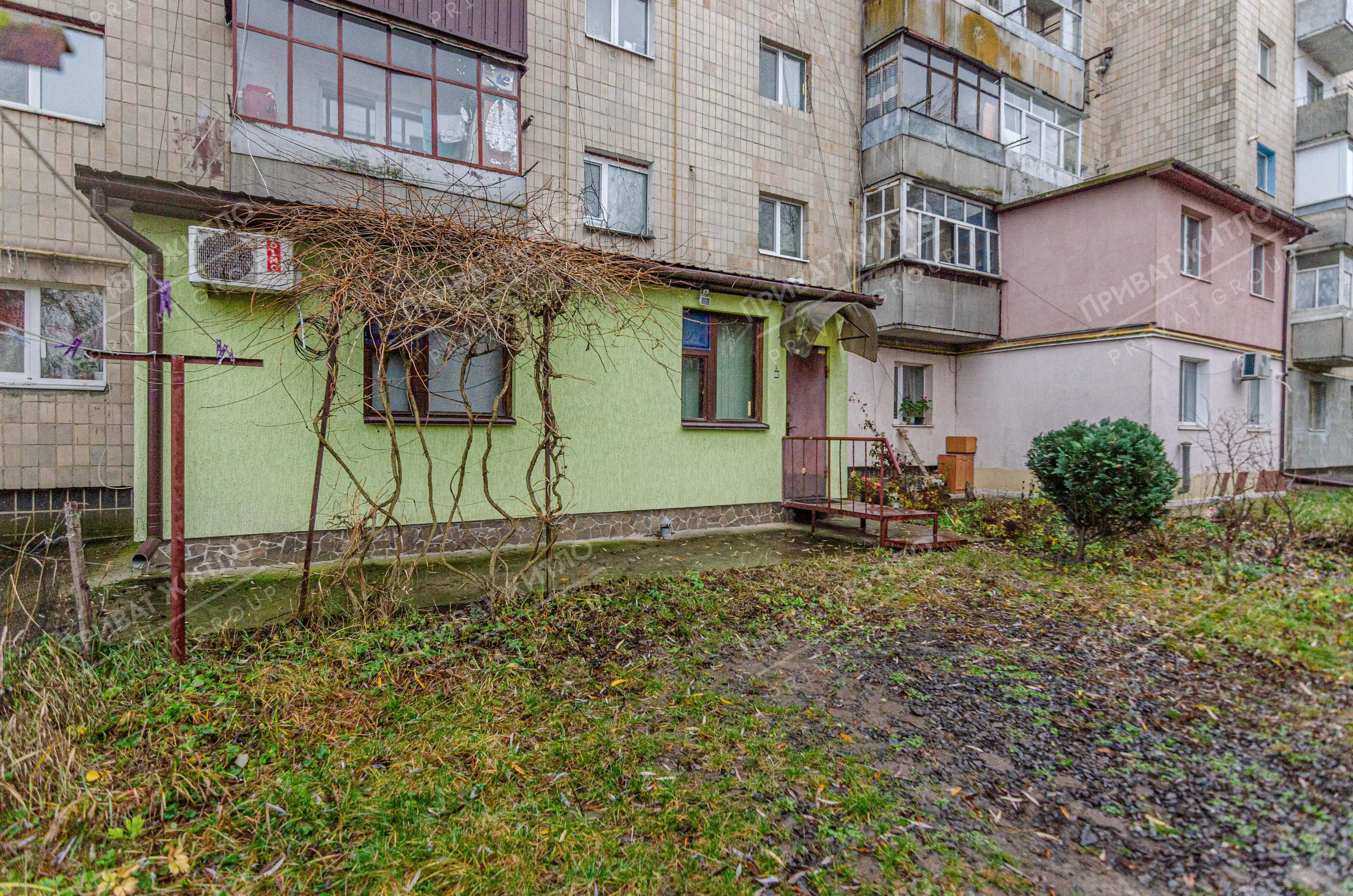 Квартира в цегляному будинку 44м2 з окремим входом ! 