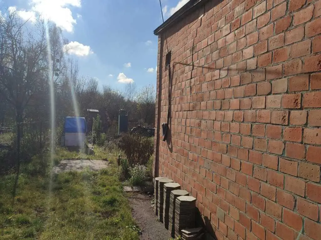 Земельна ділянка з будинком, с.Терешки