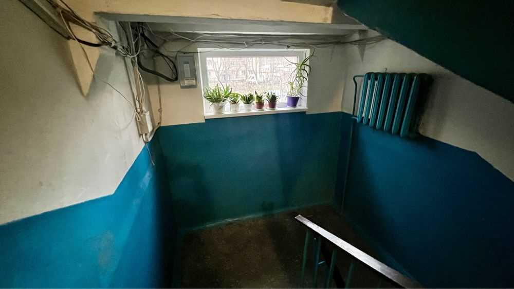 4 кімнатна квартира на середньому поверсі на Алмазному