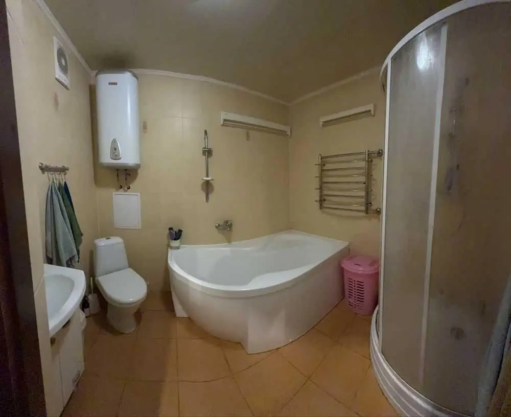 Чудова трикімнатна квартира на Подолі