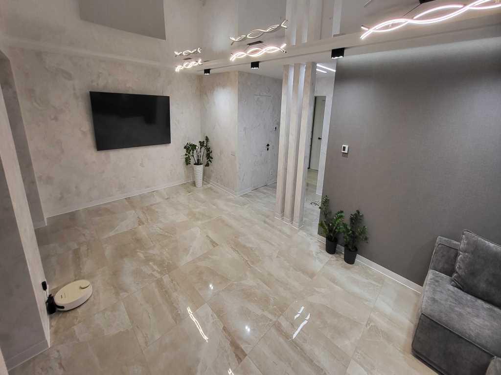 Продаж елітної трикімнатної квартири 112 м² з індивідуальним газовим опаленням
