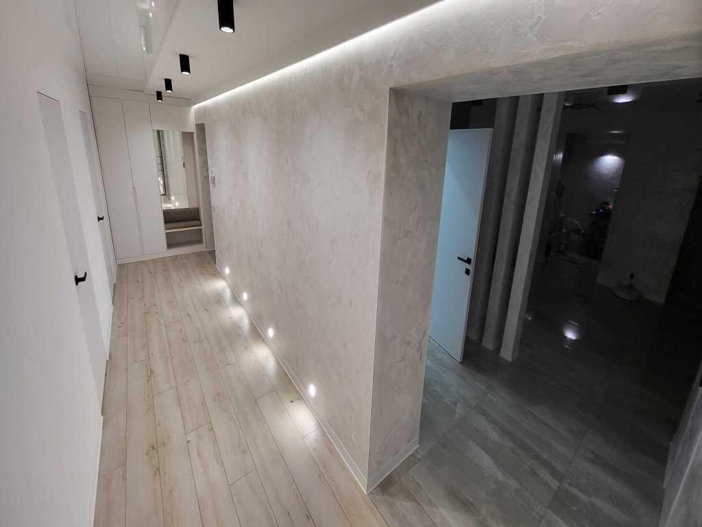 Продаж елітної трикімнатної квартири 112 м² з індивідуальним газовим опаленням
