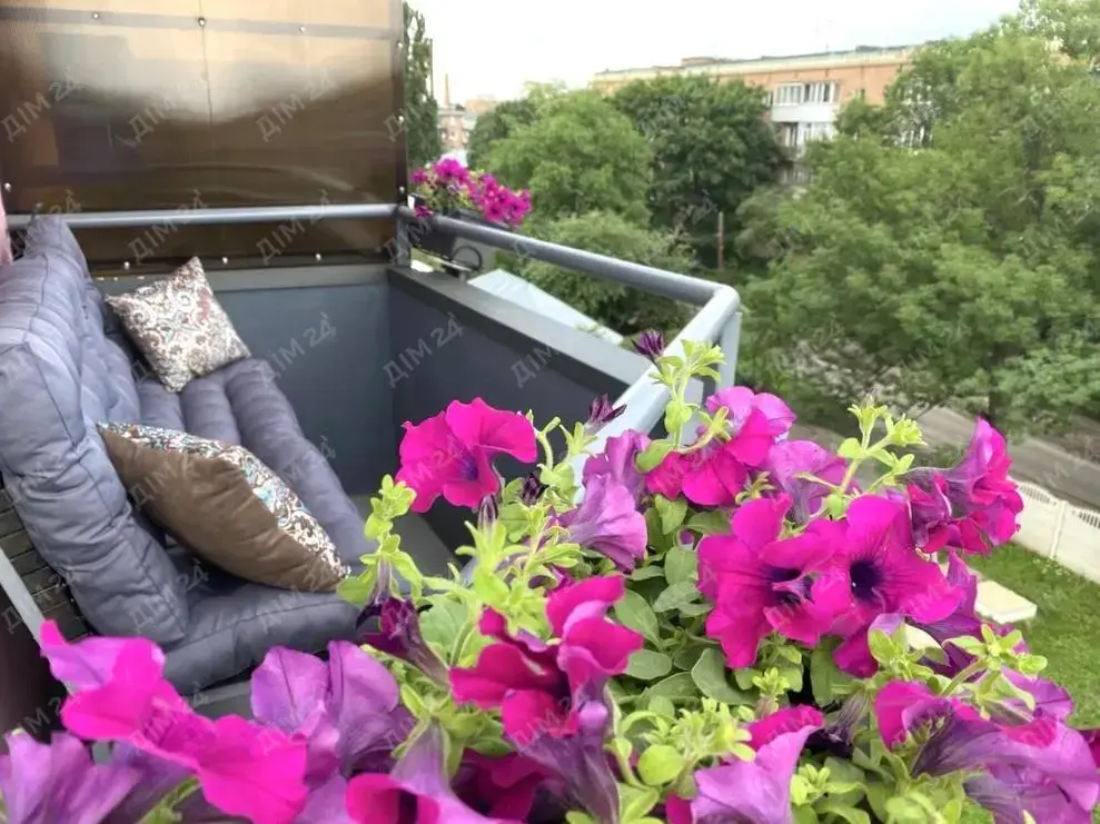 2 кімнатна квартира з ремонтом, вул. Ю. Матвійчука (Пушкіна)