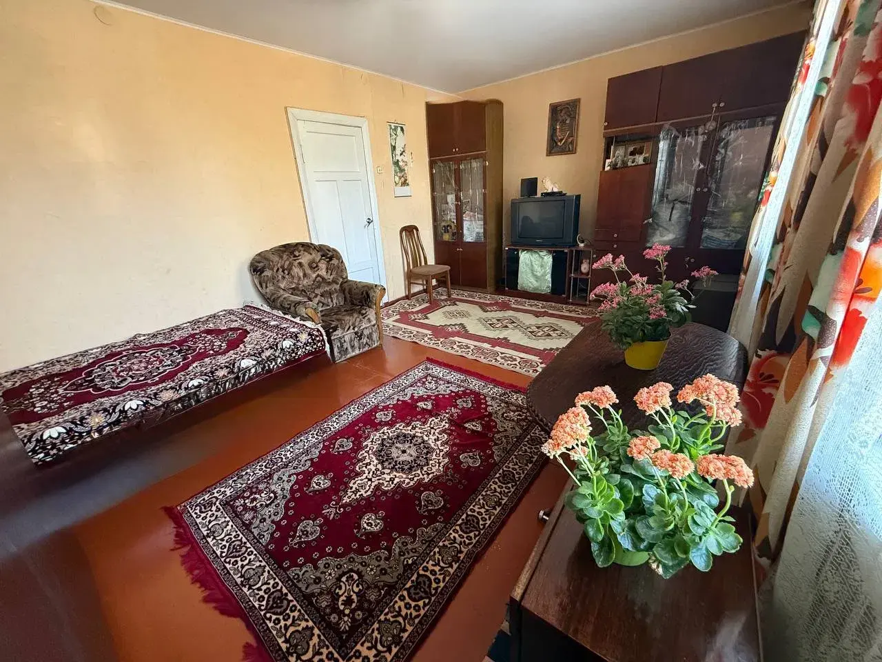 Окремий будинок з ремонтом на Монастирскій Горі