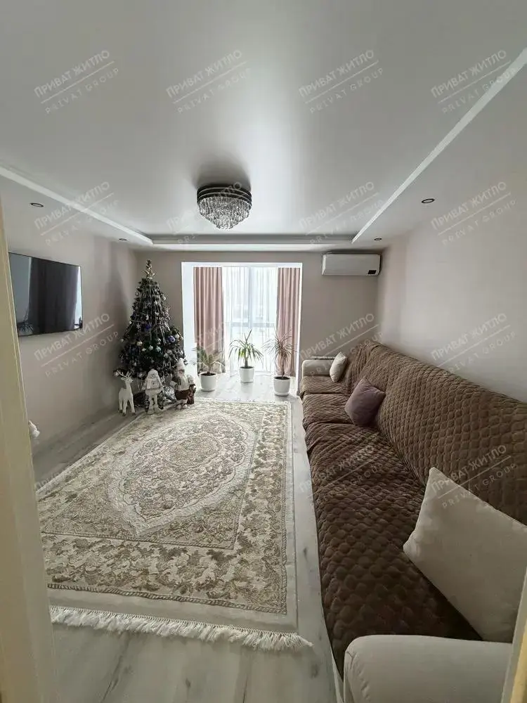 Трикімнатна квартира з євроремотом!