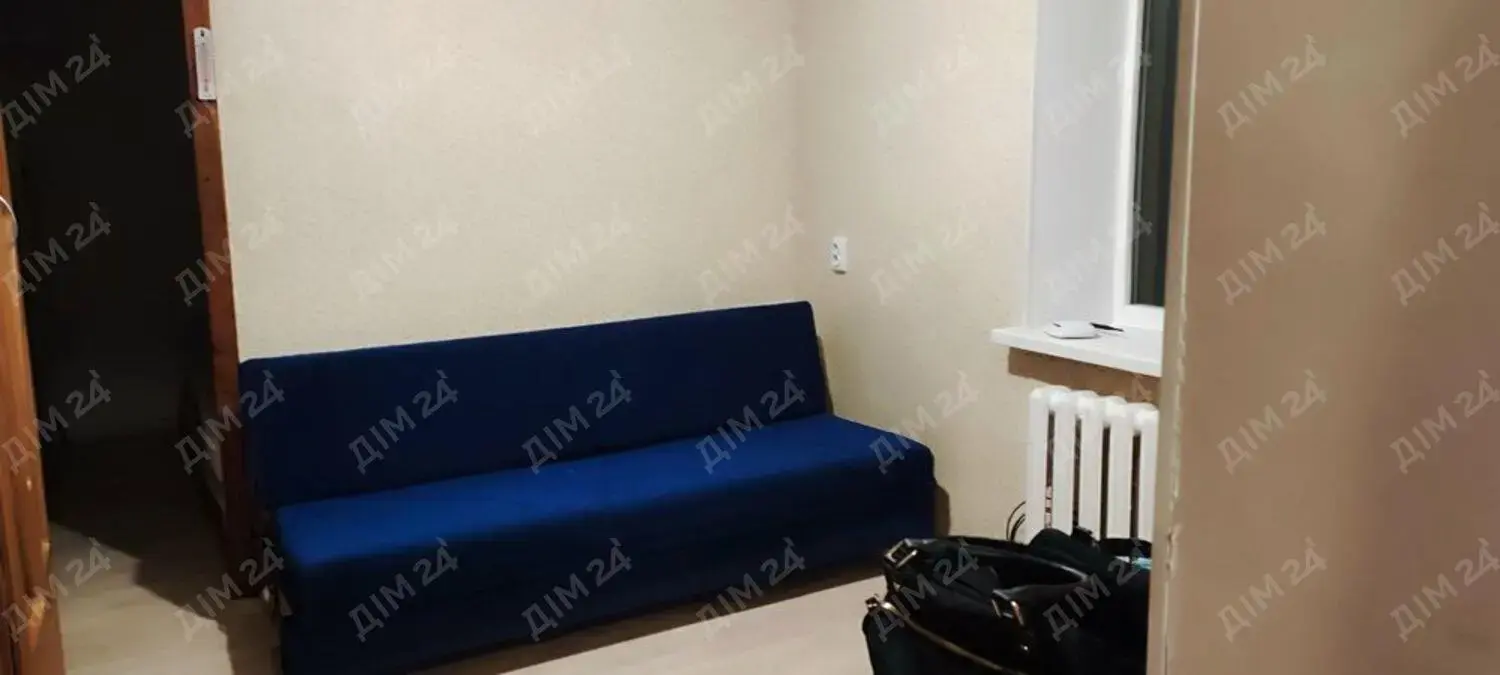 Частина будинку в районі 8 школи.