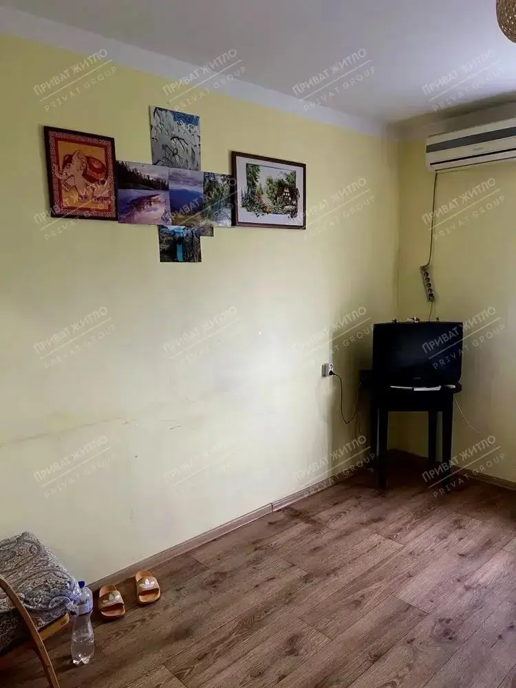 Однокімнатна квартира на Розсошенцях!