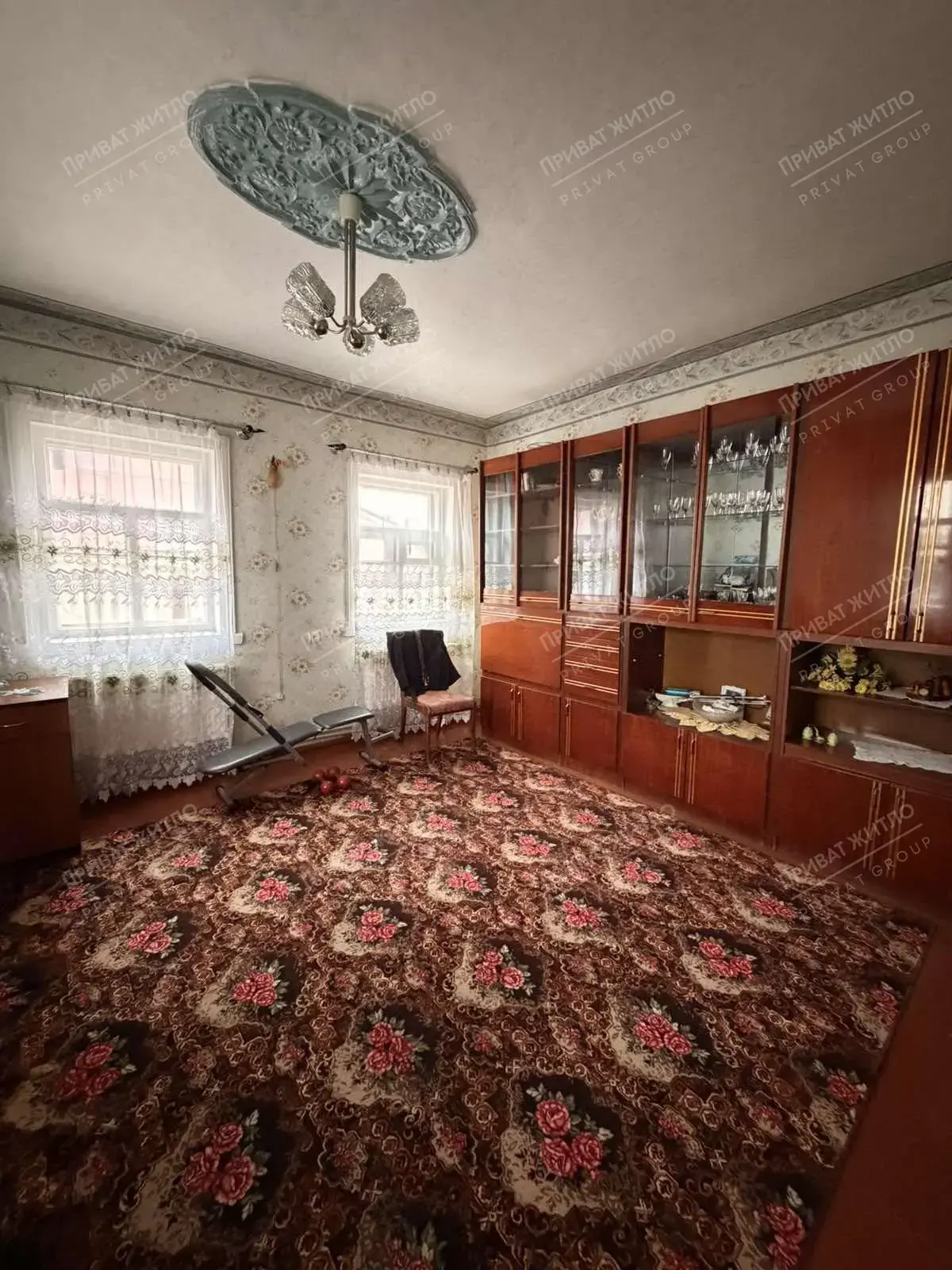 Продаж цегляного будинку на Яківцях