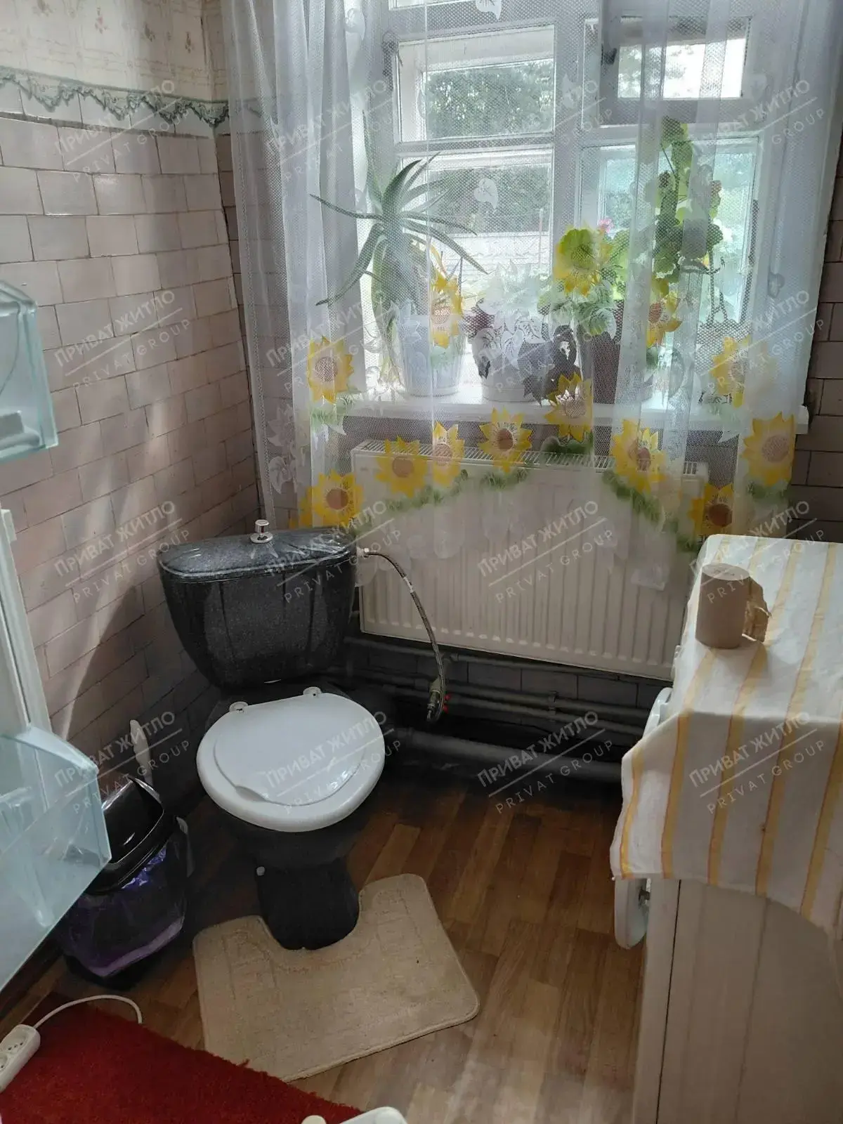 Продаж цегляного будинку на Яківцях