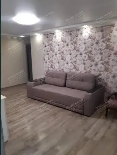 Трикімнатна квартира на Браїлках!