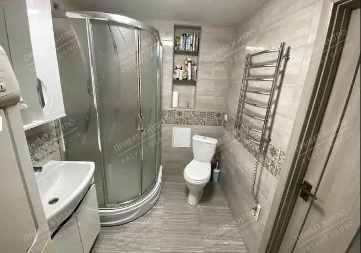 Трикімнатна квартира на Браїлках!