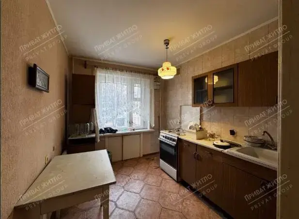 Продається двокімнатна квартира на Алмазному