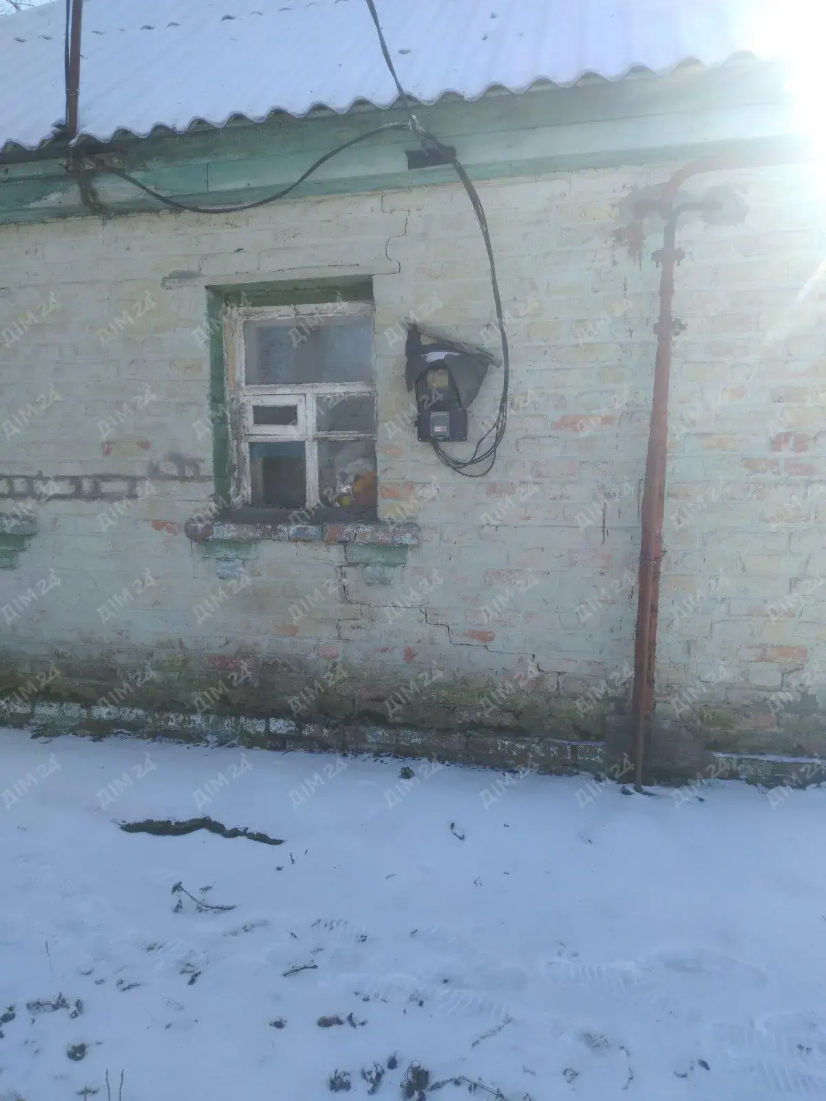 Продаж земельної ділянки з будинком у передмісті Полтави.