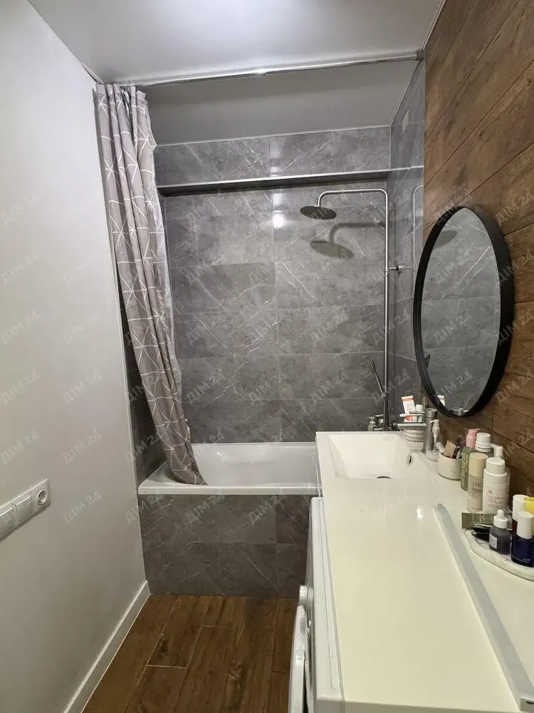 Ідеальна студія плюс одна.