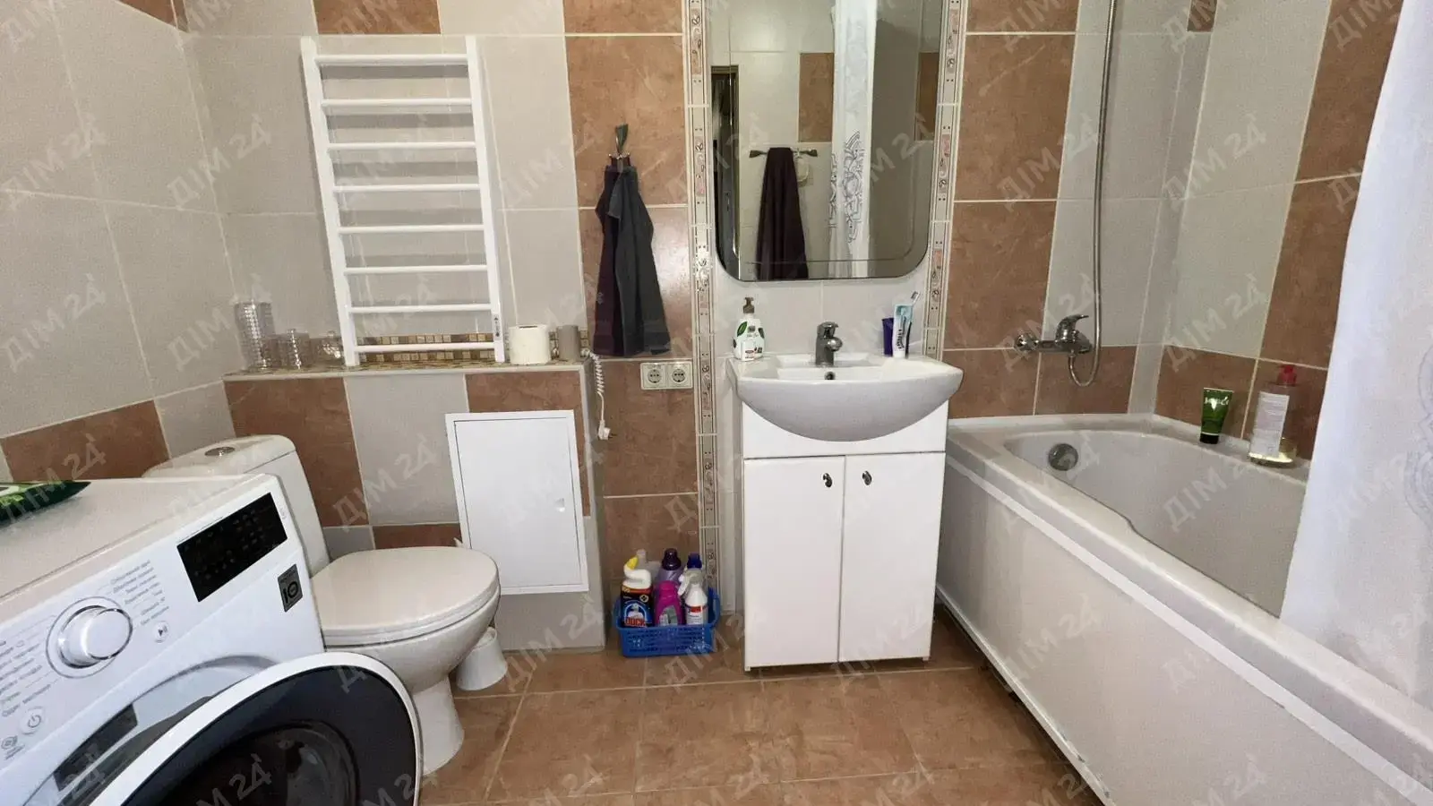 Чудова квартира на інституті звязку