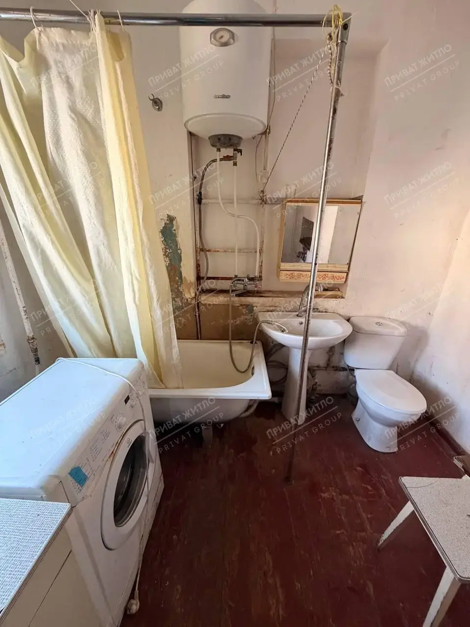 Окремий будинок зі зручностями. 