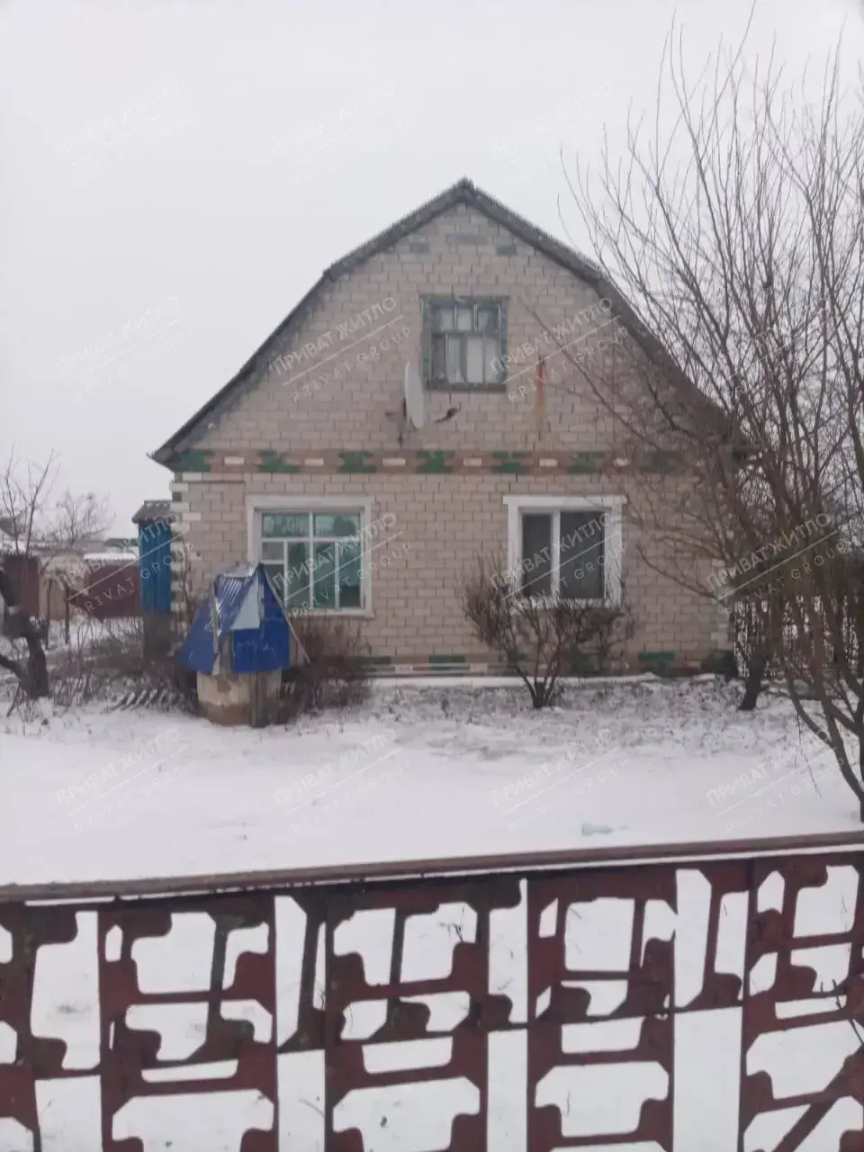 Окремий будинок зі зручностями. 