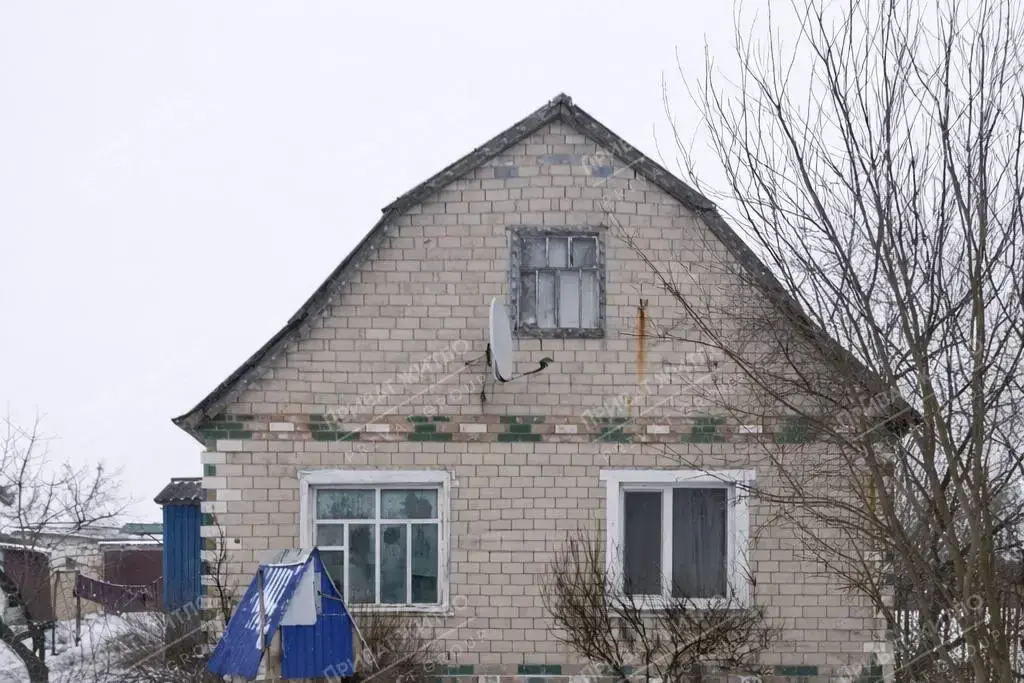 Окремий будинок зі зручностями. 