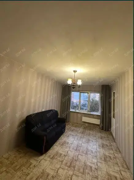 Затишна трикімнатна квартира на Алмазному