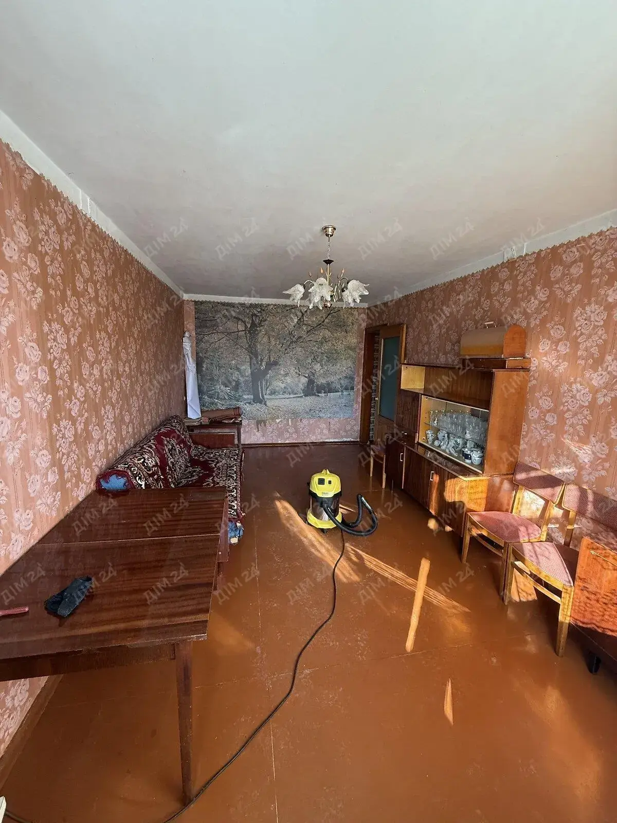 Продаж двокімнатної квартири з окремими кімнатами по кільцю
