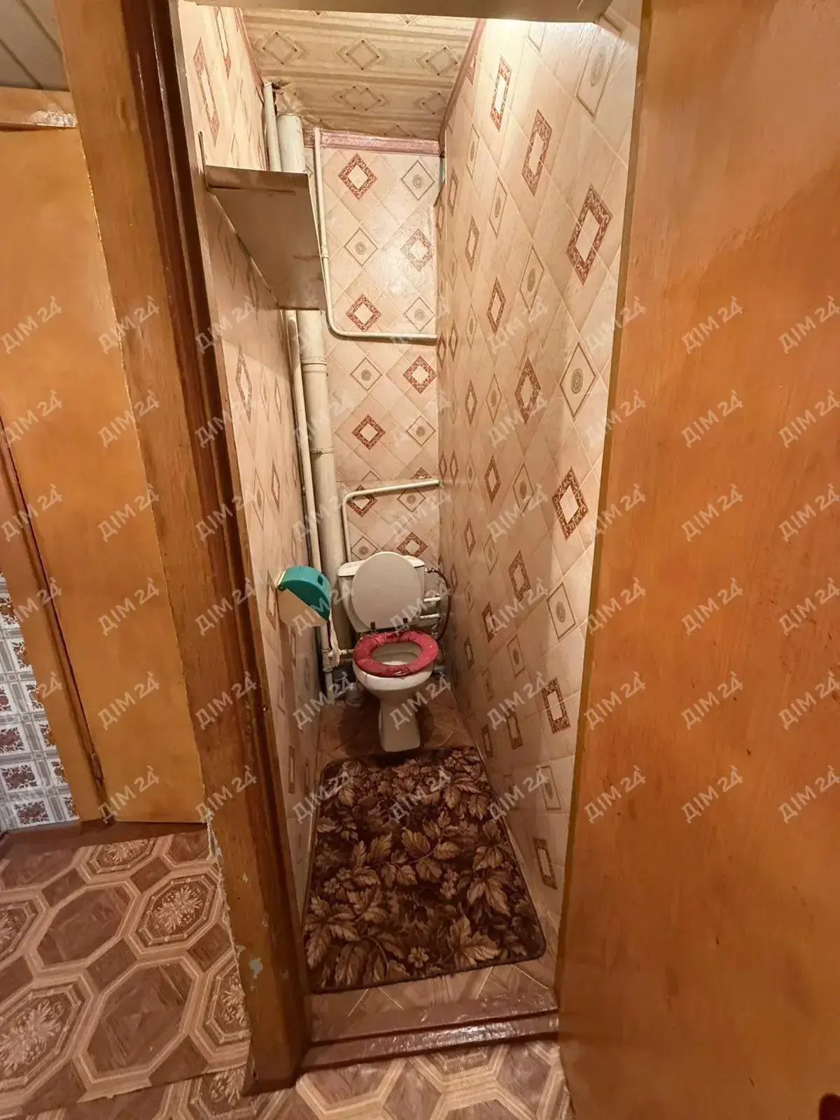 Продаж двокімнатної квартири з окремими кімнатами по кільцю
