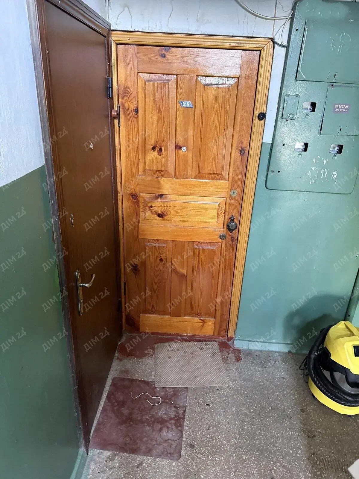 Продаж двокімнатної квартири з окремими кімнатами по кільцю
