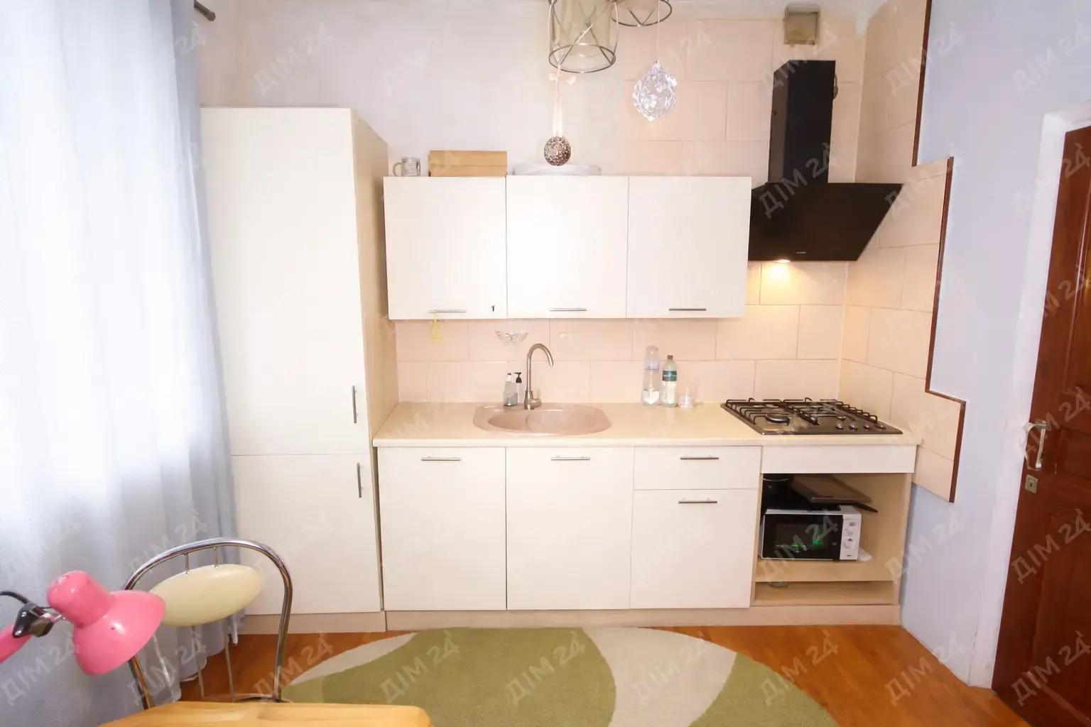 Окремий будинок на Леваді