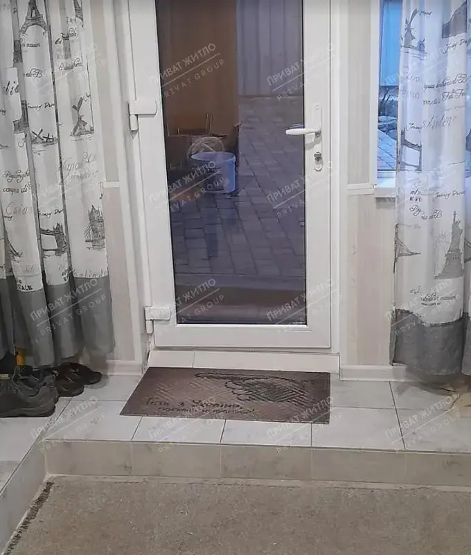 Частина будинку в районі Конкорду!