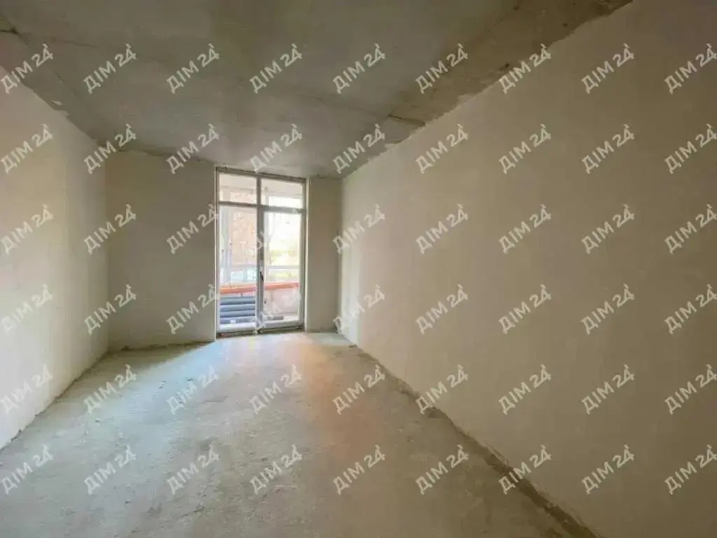 Велика 3-кімнатна з АО. Центр