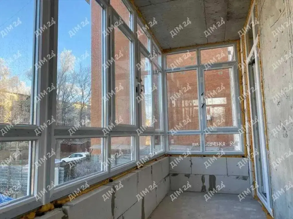 Велика 3-кімнатна з АО. Центр