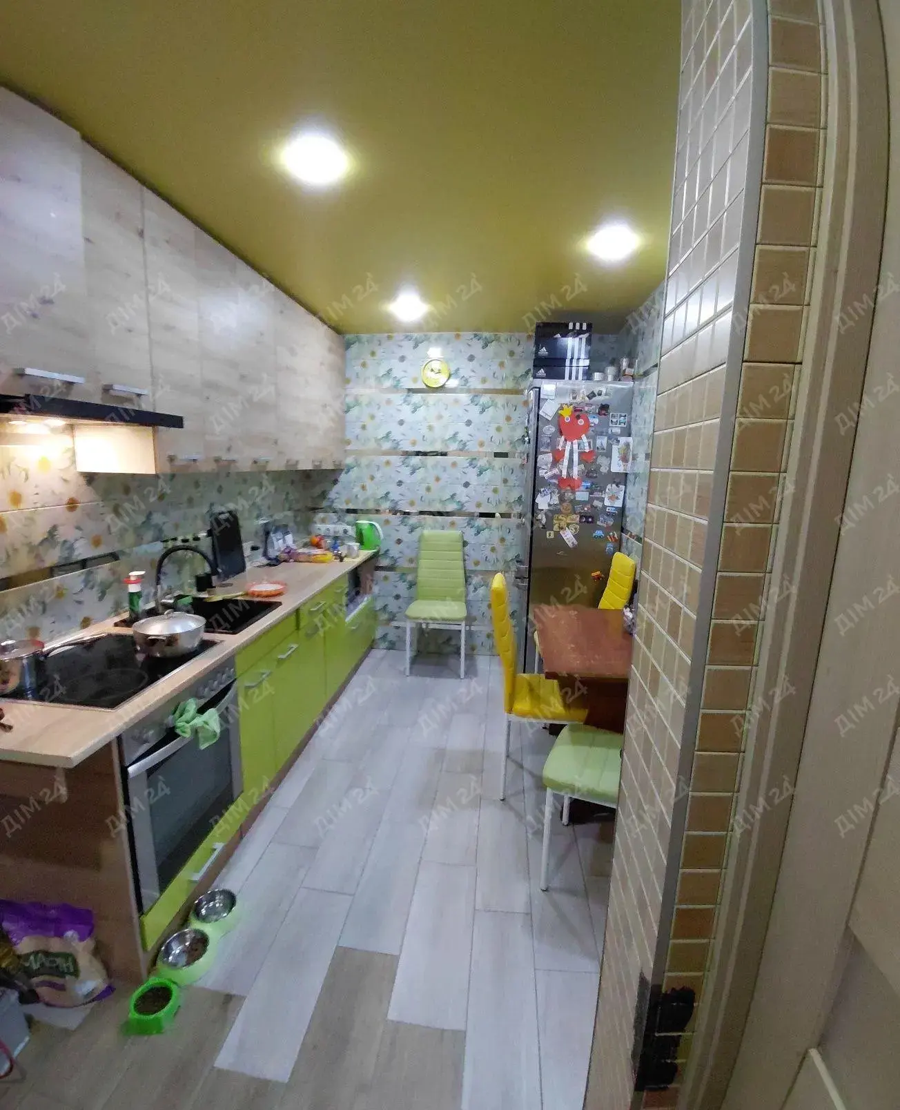 Двокімнатна квартира мікрорайон Алмазний.