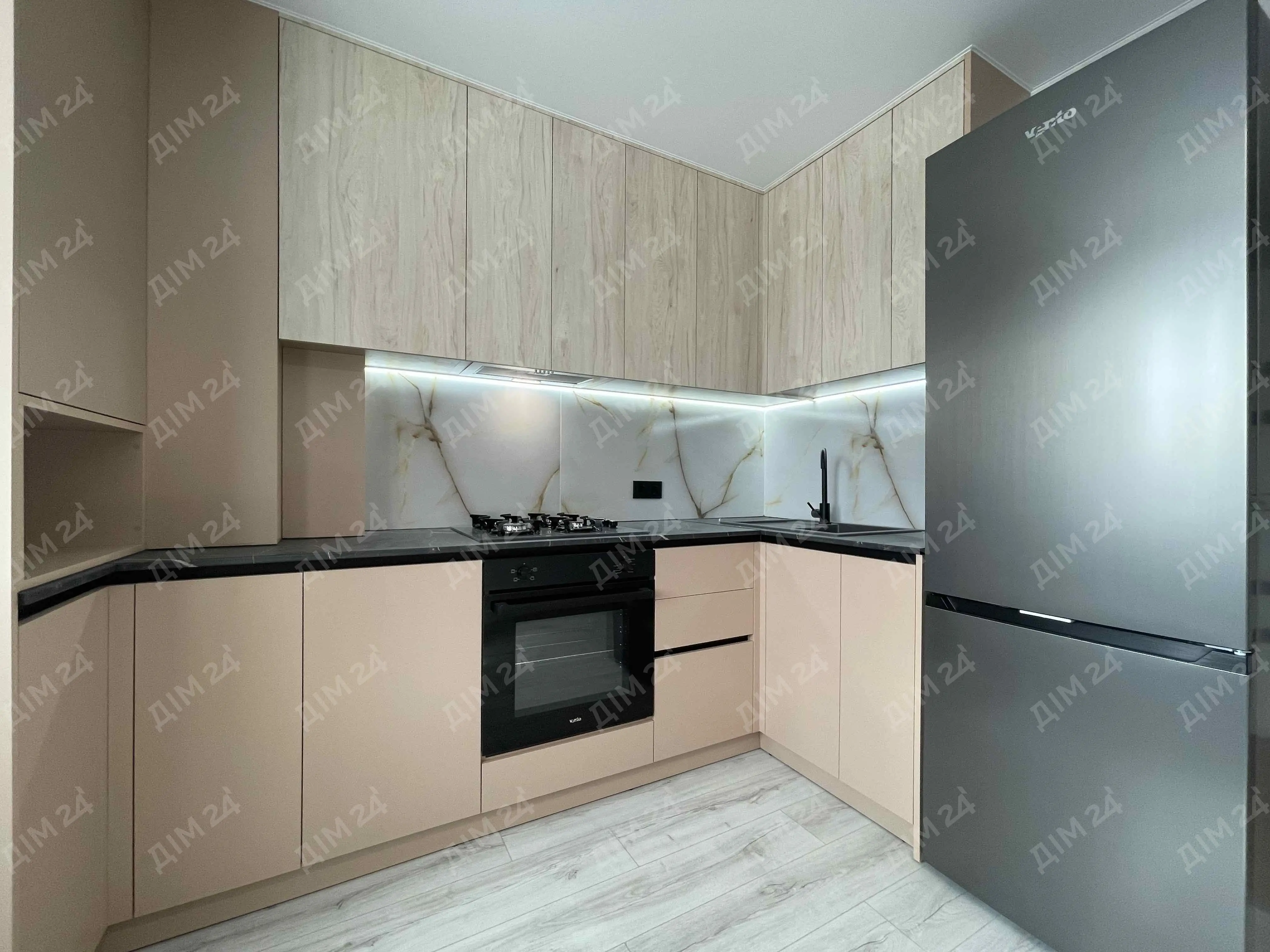 Продаж однокімнатної квартири з новим ремонтом у цегляній новобудові по кільцю.