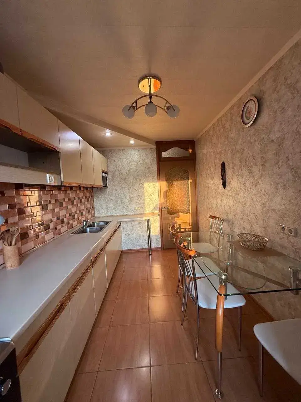 3-кімнатна квартира з ремонтом в районі Перенатального центру