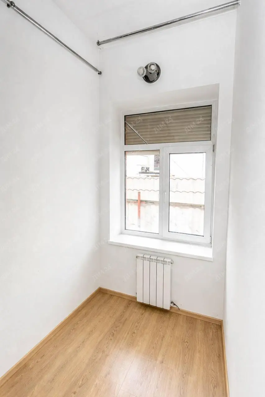 Трикімнатна квартира з характером в Історичному центрі міста
