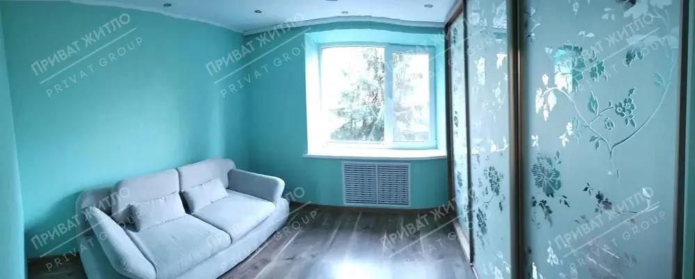 Простора квартира в Стасях.