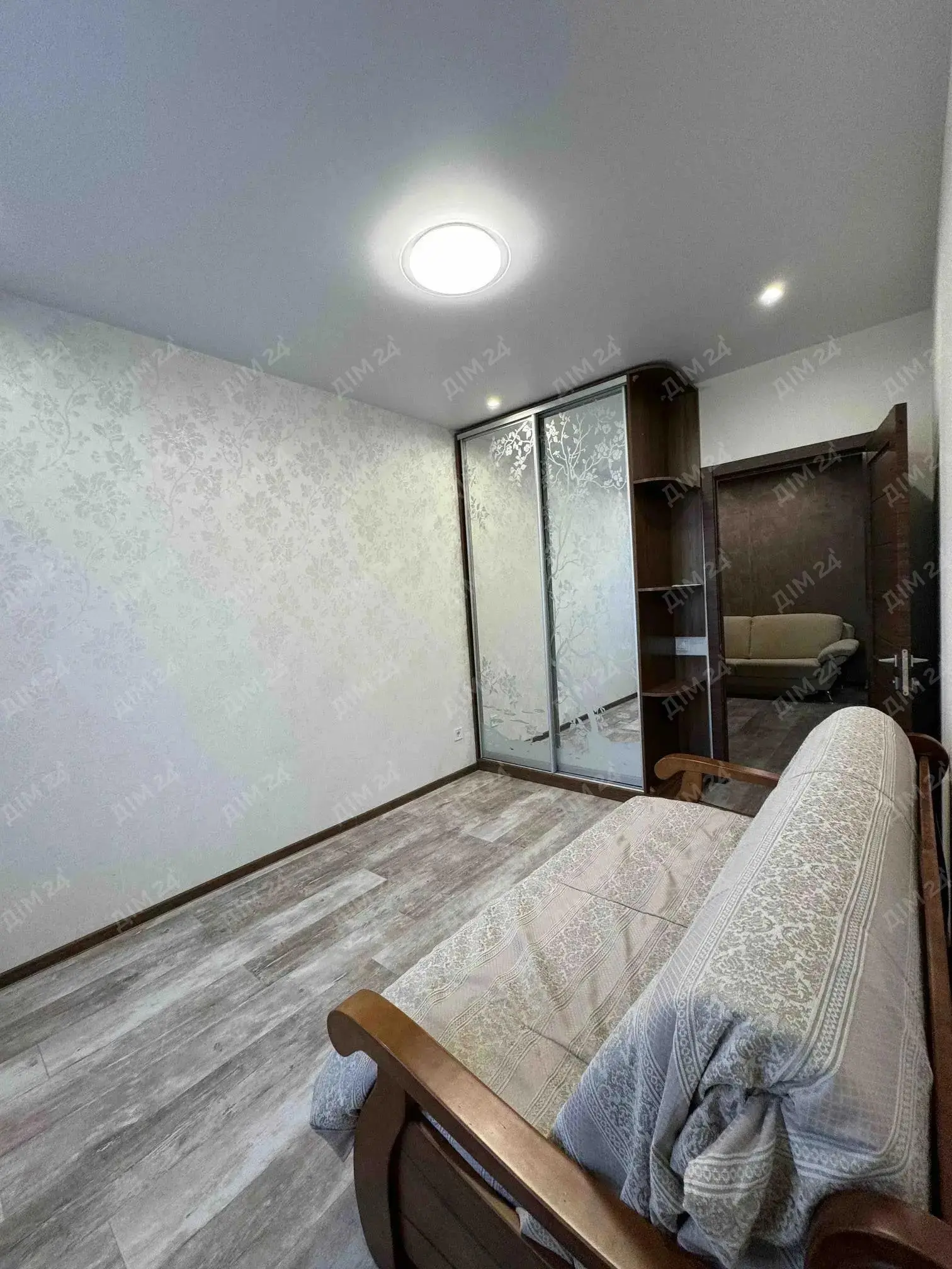 Двокімнатна квартира у ЖК Фемелі парк