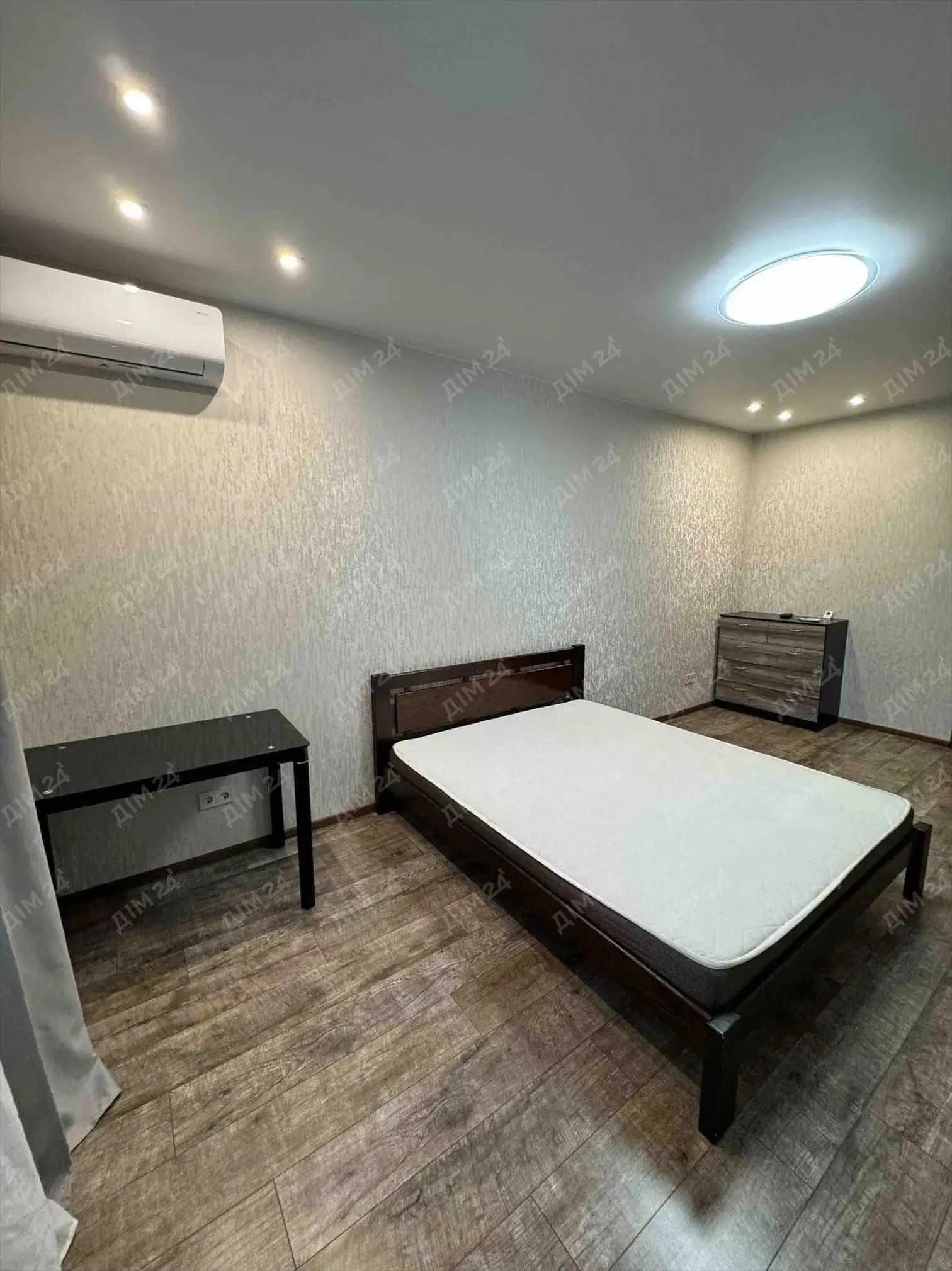 Двокімнатна квартира у ЖК Фемелі парк