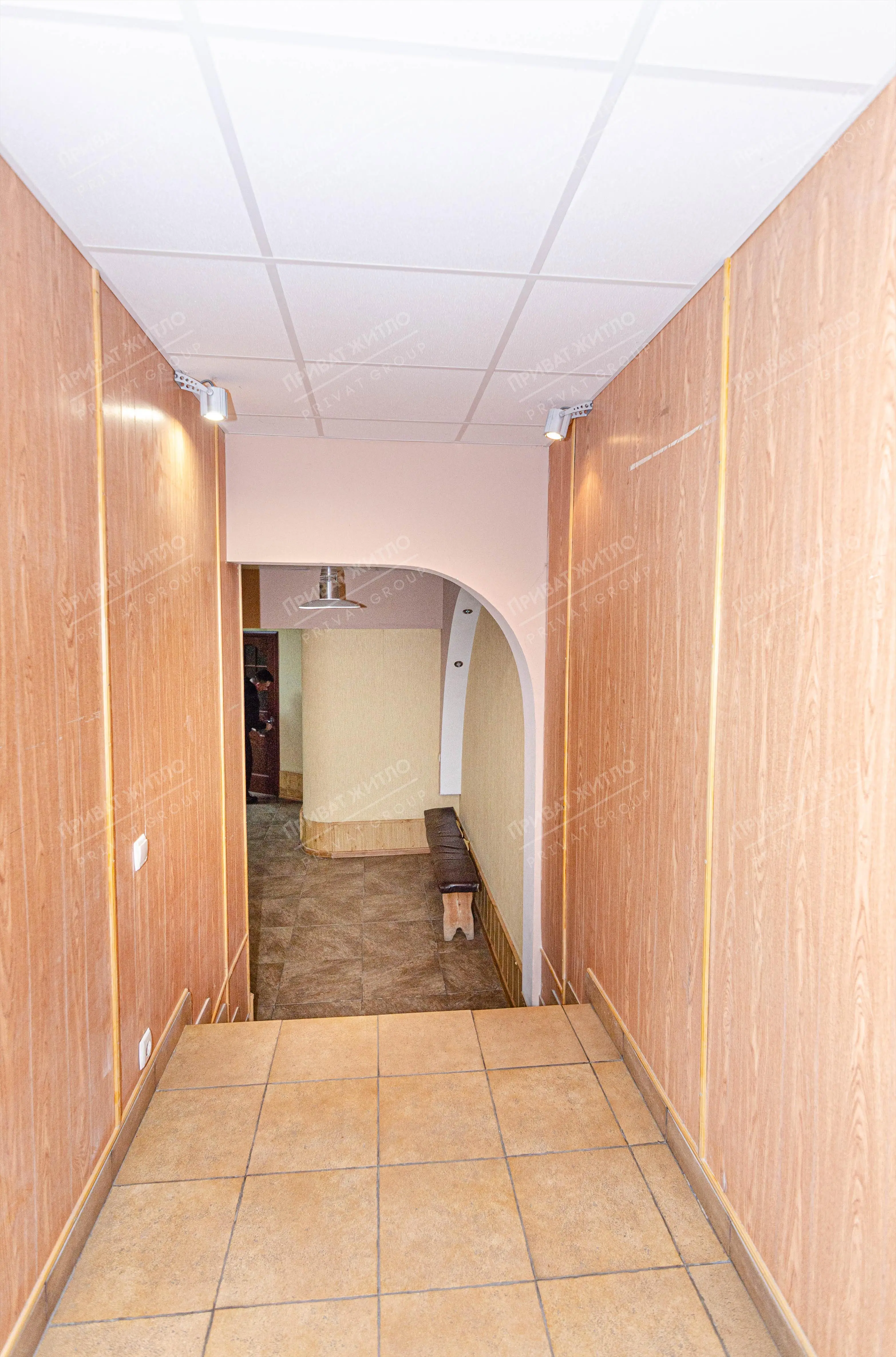 Комерційне приміщення в центрі міста (навпроти "Листопада) 