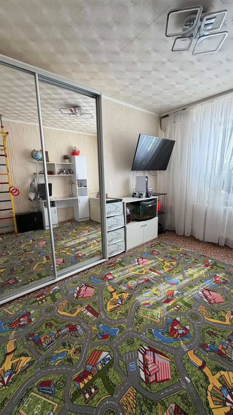 Готова до життя 2-кімнатна квартира на зручному 2 поверсі