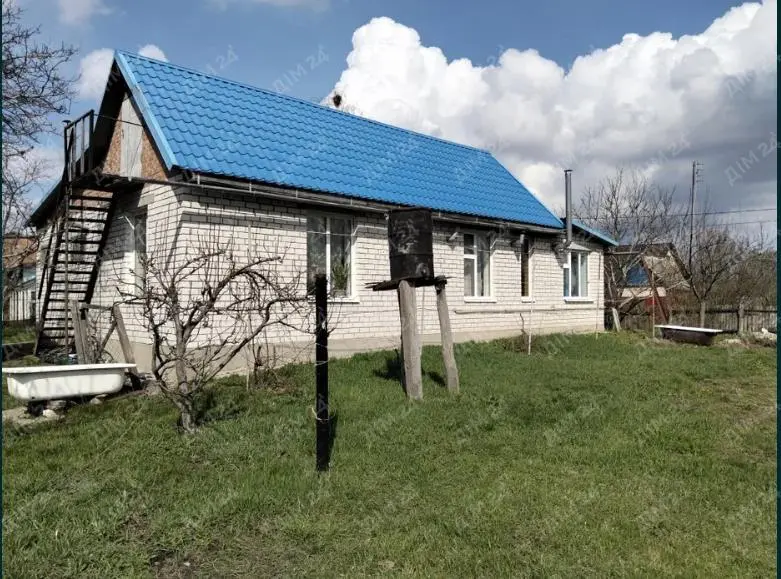 Гарний будинок у передмісті. Є-відновлення -ТАК