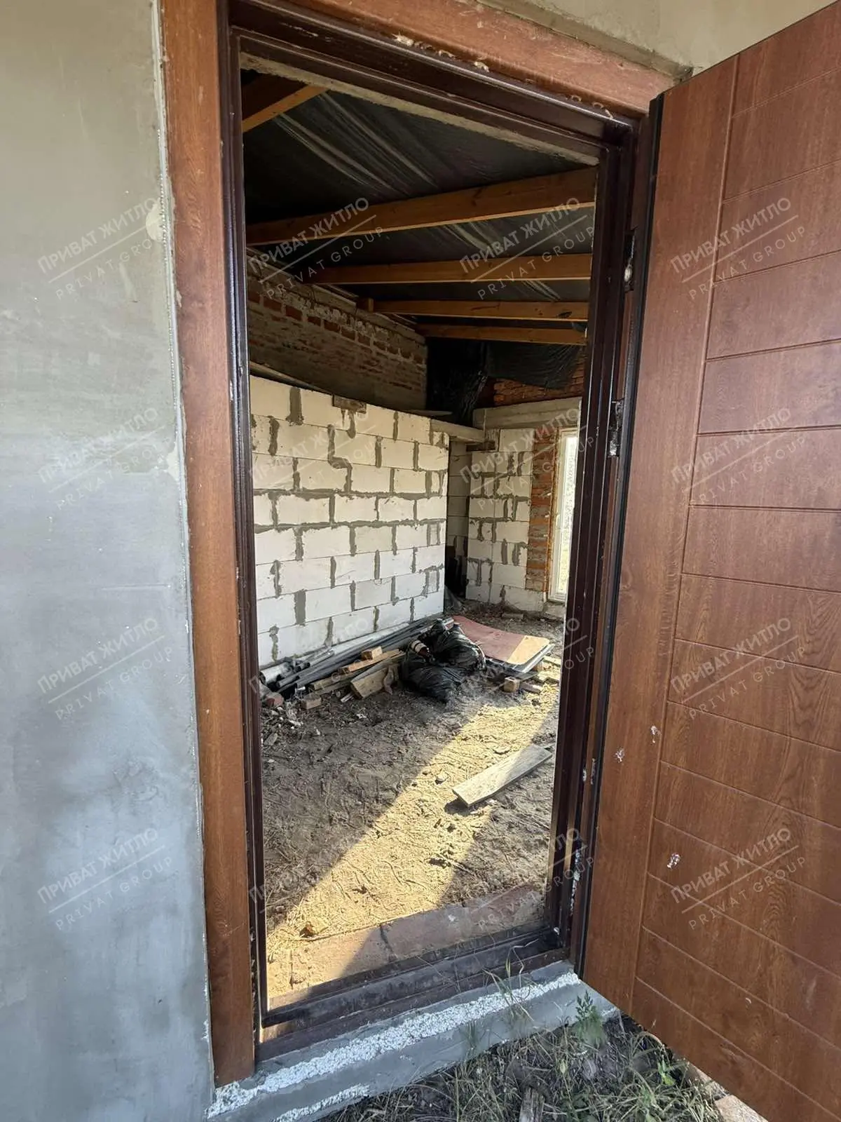 Будинок біля лісу | 2 об’єкти на ділянці 25 соток в Новосанжарському районі
